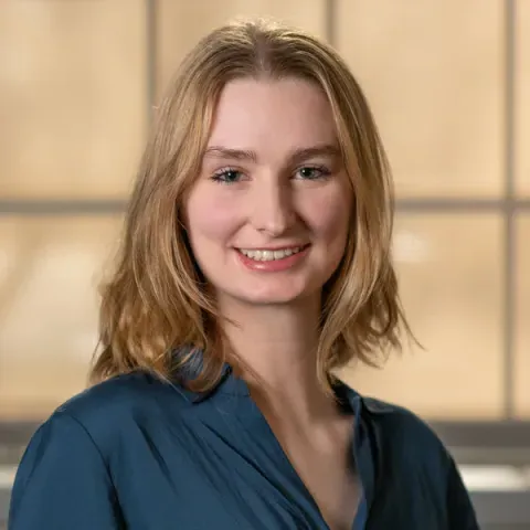 Headshot of Cassandra Albano